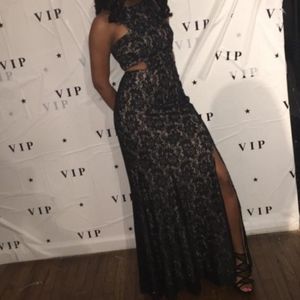 Morgan & Co.   Sexy & Classy Prom Dress